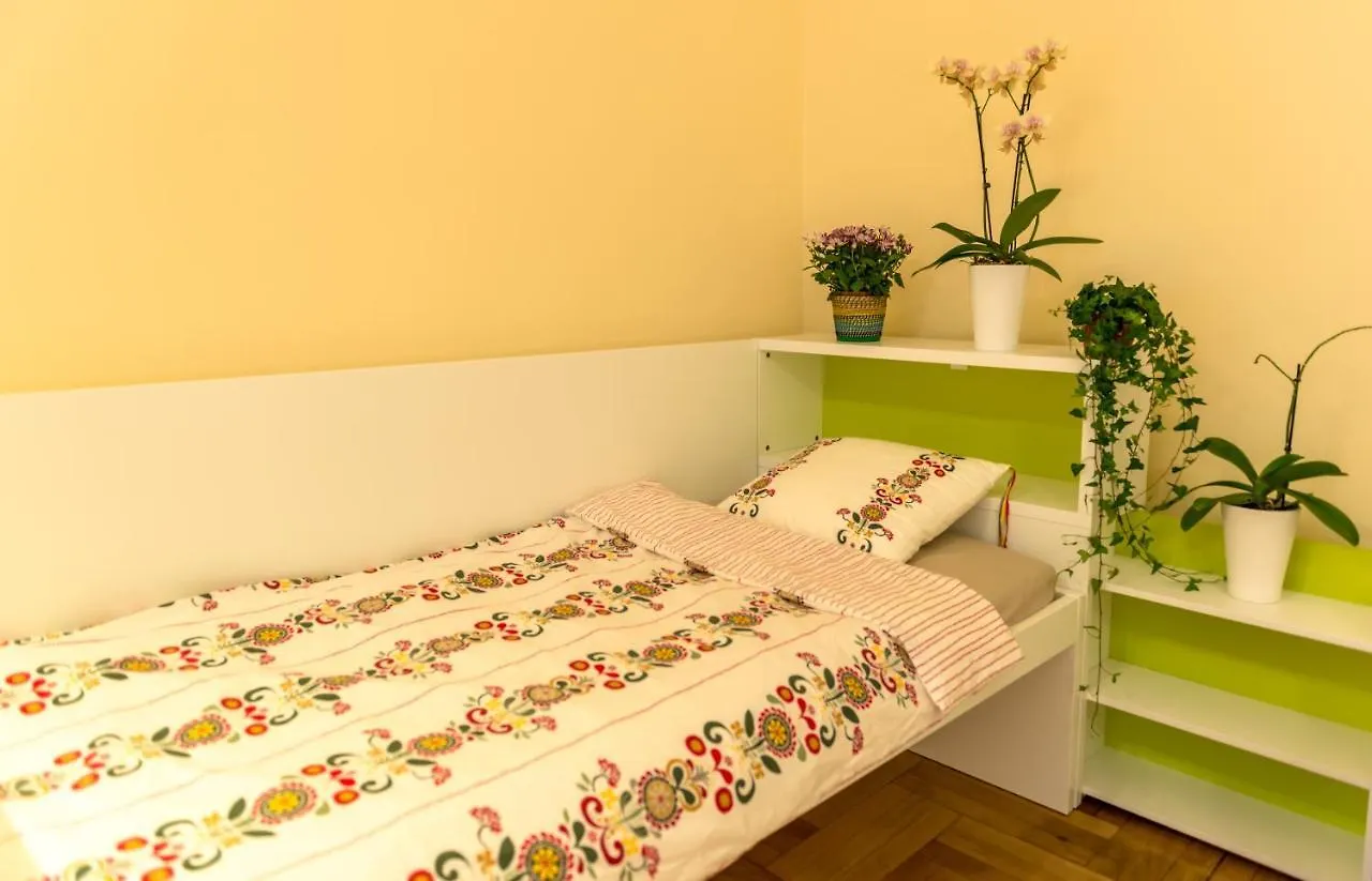 Budapest Chinese Guesthouse