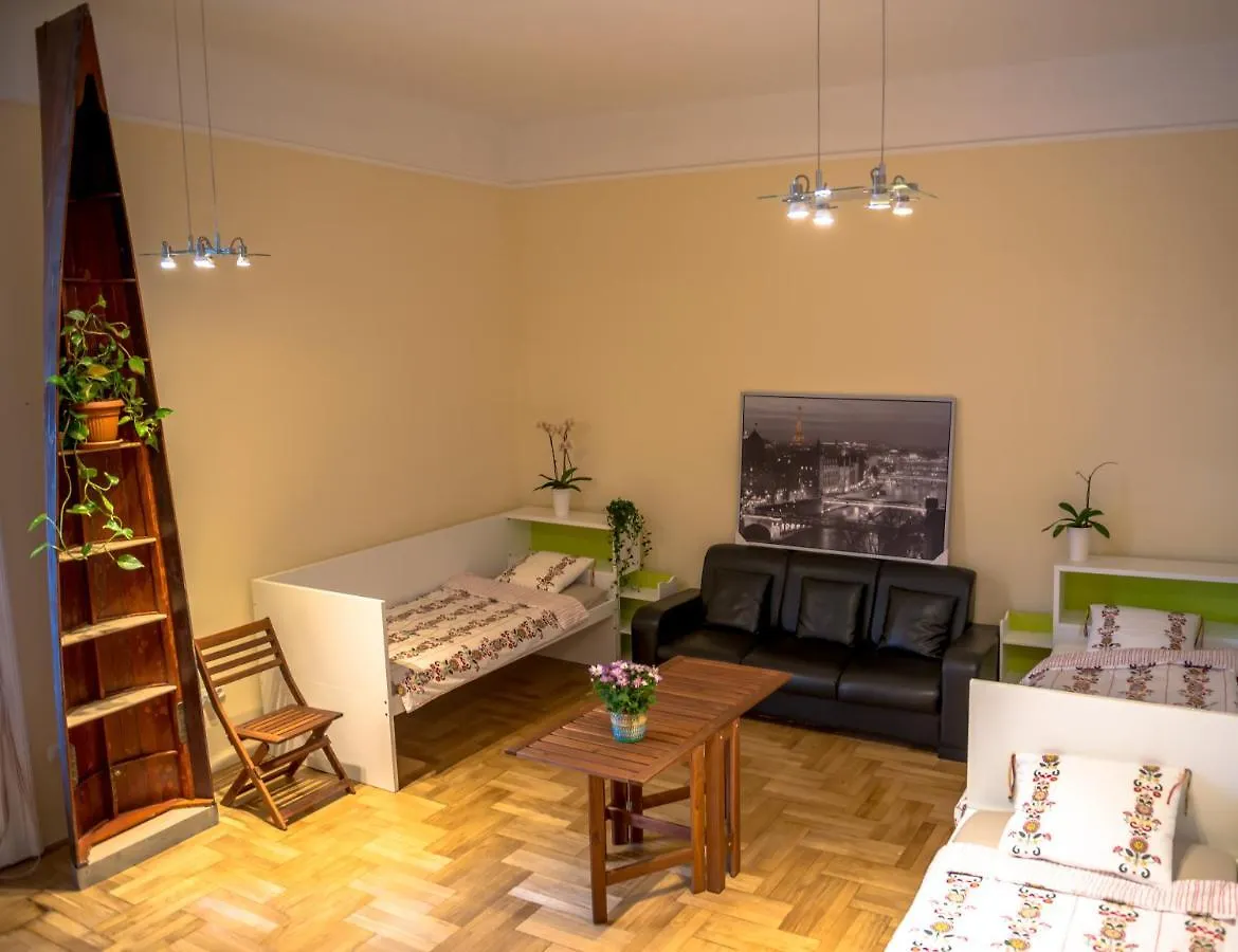 Budapest Chinese Guesthouse