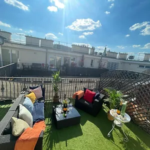 Exclusive Downtown Bella בודפשט