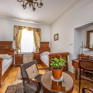 Academy Budapeszt