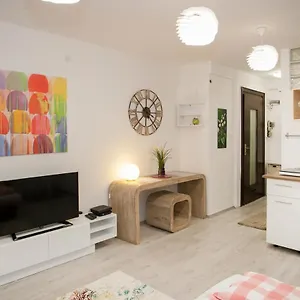 Hanna Studio Is In The Heart Of Pest Broadway 布达佩斯