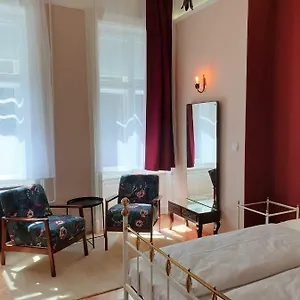 Madana Budapest